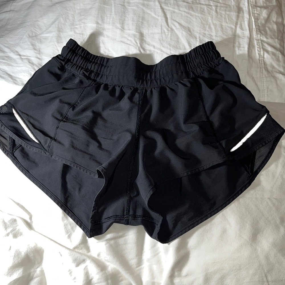 Lululemon black shorts Hotty totty